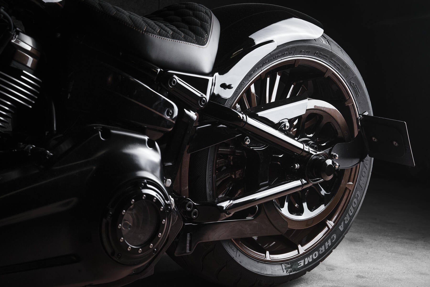 Support de plaque déportée MELK - Noir