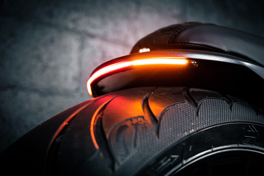 Bandeau LED 3EN1  Garde boue arrière MELK