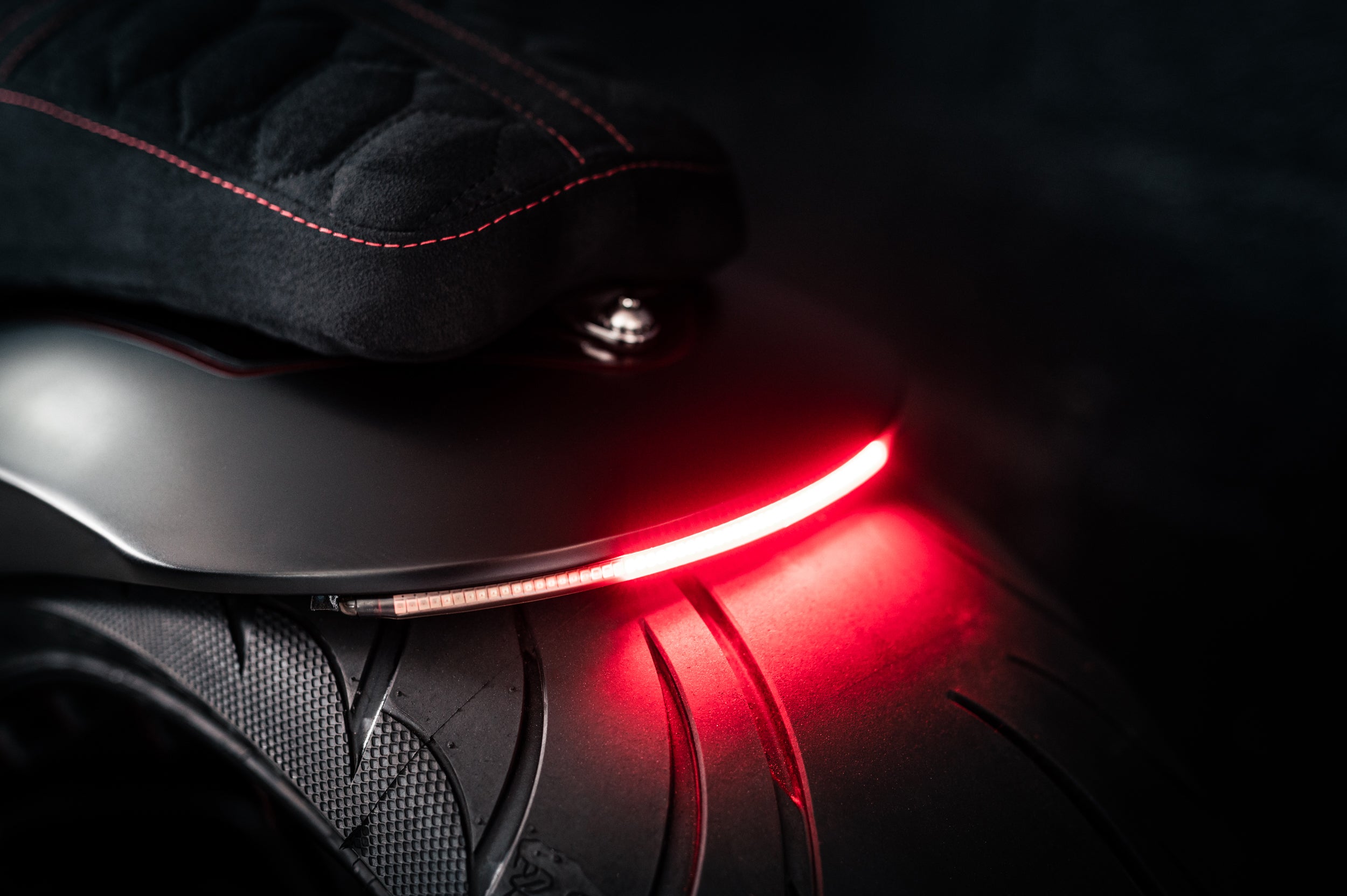 Bandeau LED 3EN1  Garde boue arrière MELK