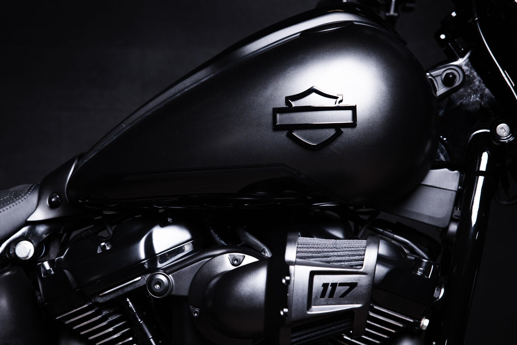 Logos 3D Bar & Shield MELK