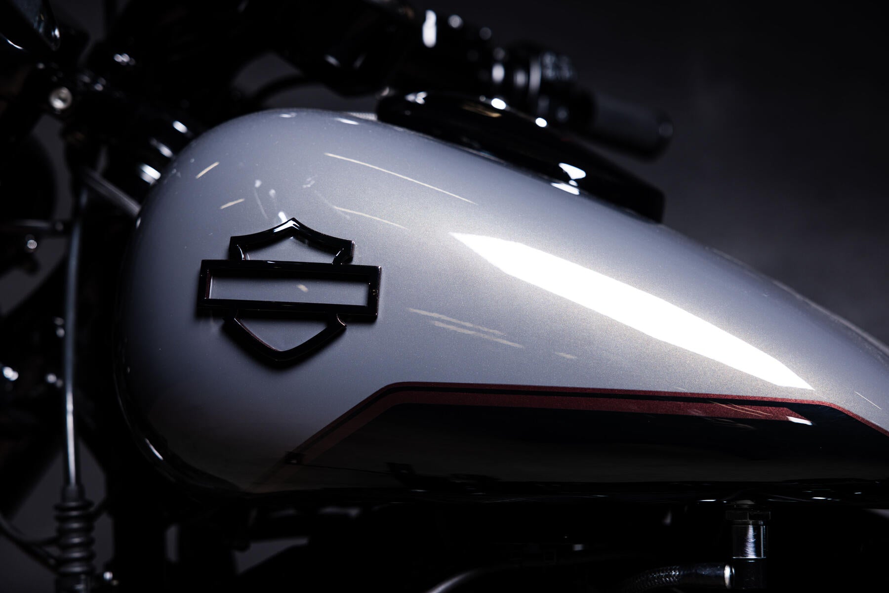 Logos 3D Bar & Shield MELK