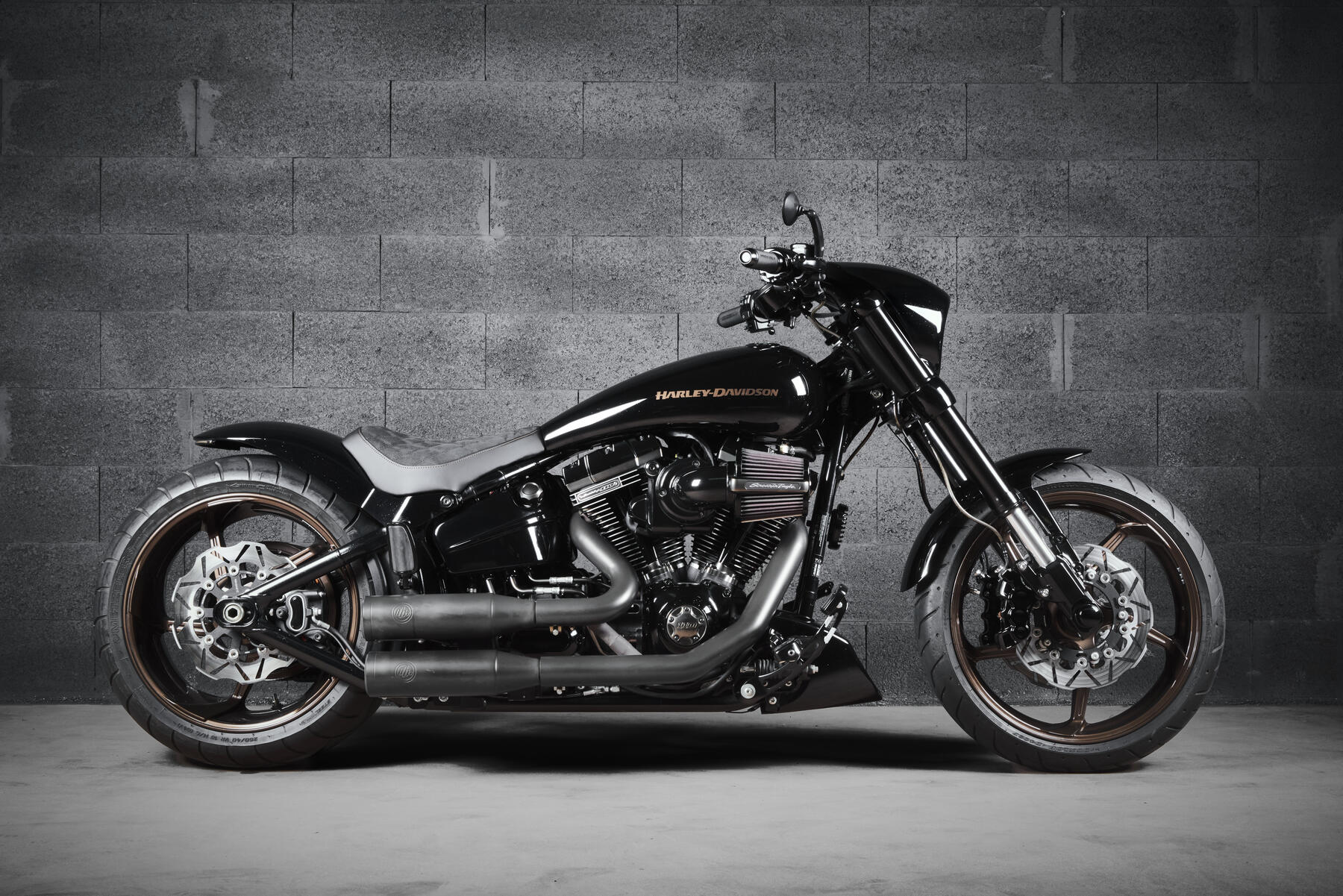 BREAKOUT PRO STREET 110 I.S 2017